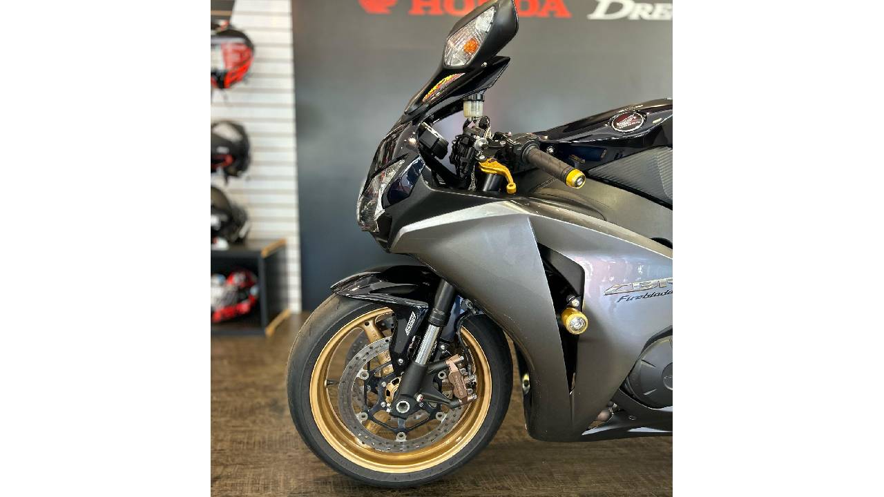 HONDA CBR 1000RR - Foto 7