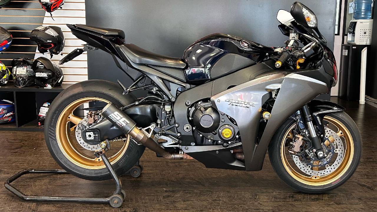 HONDA CBR 1000RR