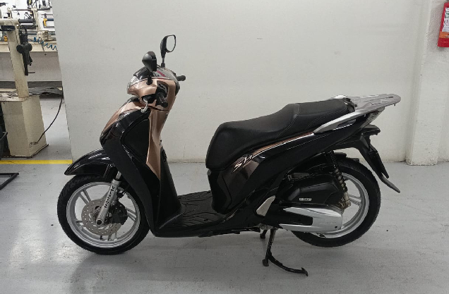 HONDA SH 150I DLX - Foto 2