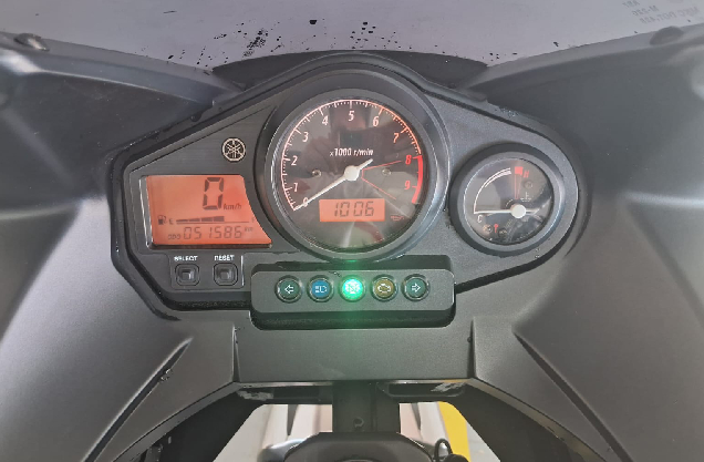 YAMAHA TDM TWIN 900 - Foto 5