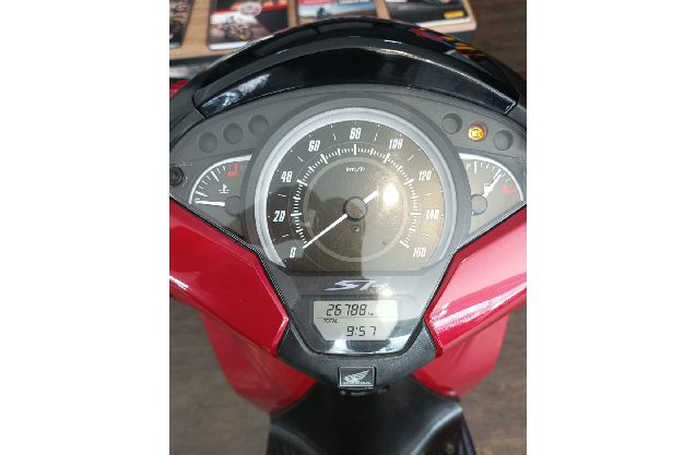 HONDA SH 150i - Foto 6